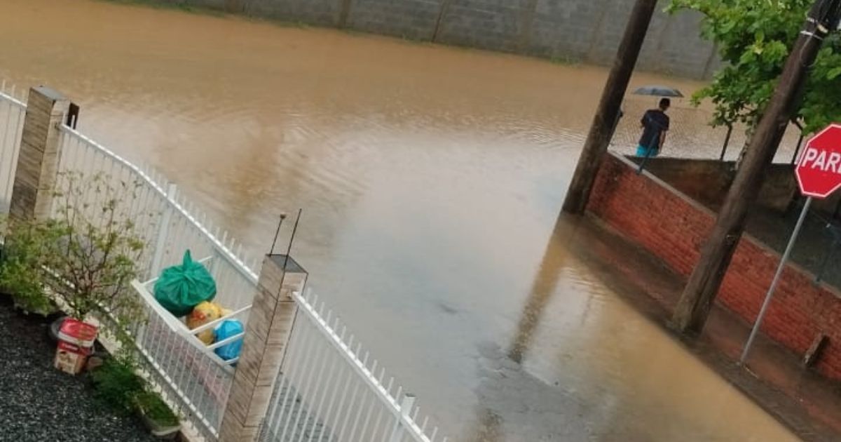 Galeria Moradores De Blumenau Registram Pontos De Alagamento Em