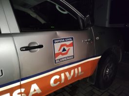 Covid-19: equipe da Defesa Civil é agredida em bar durante abordagem no Itoupava Norte