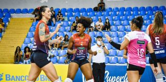 Jogando em casa, Bluvolei vence jogo de estreia na Superliga B; veja fotos