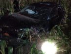 Carro colide em caminhão, capota na BR-470 e uma pessoa morre em Ilhota