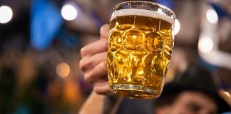 Prefeitura de Blumenau abre licitação para cervejarias artesanais participarem da 37ª Oktoberfest