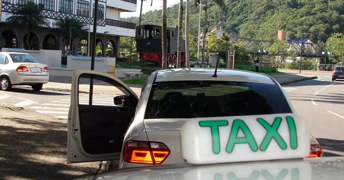 Taxistas de Blumenau serão cadastrados para receberem auxílio do governo federal