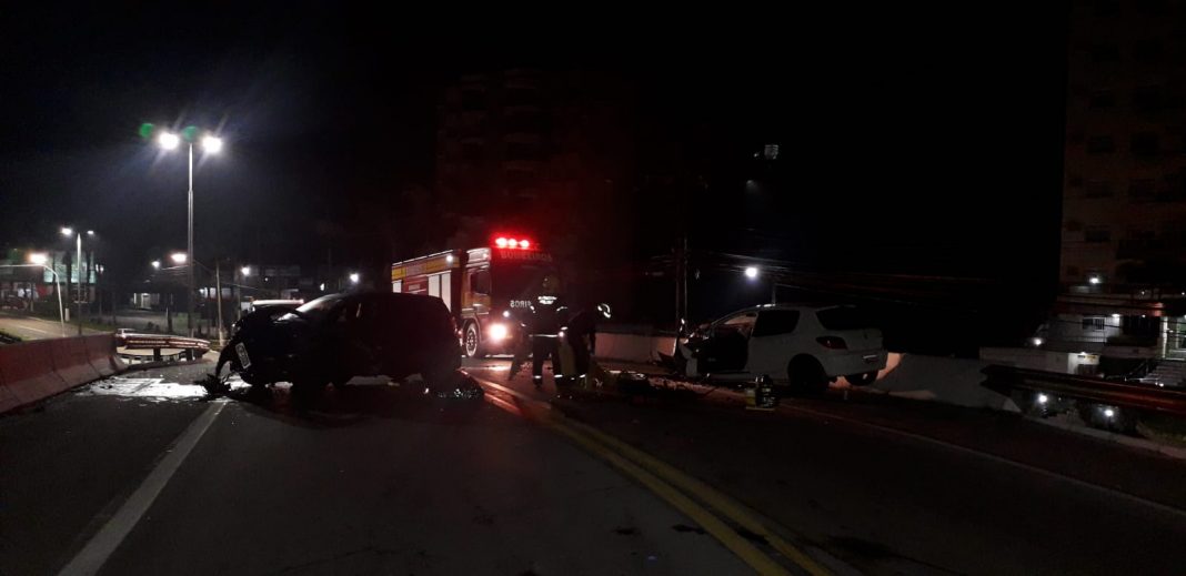 Motorista morre após batida frontal no viaduto do Centro de Gaspa