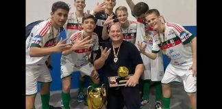 Maior escola de futsal de Blumenau realiza pedágio beneficente