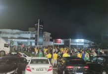 BR-470 é bloqueada por manifestantes após eleição em Santa Catarina