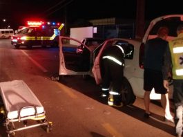 Colisão frontal entre carros deixa cinco pessoas feridas em Timbó