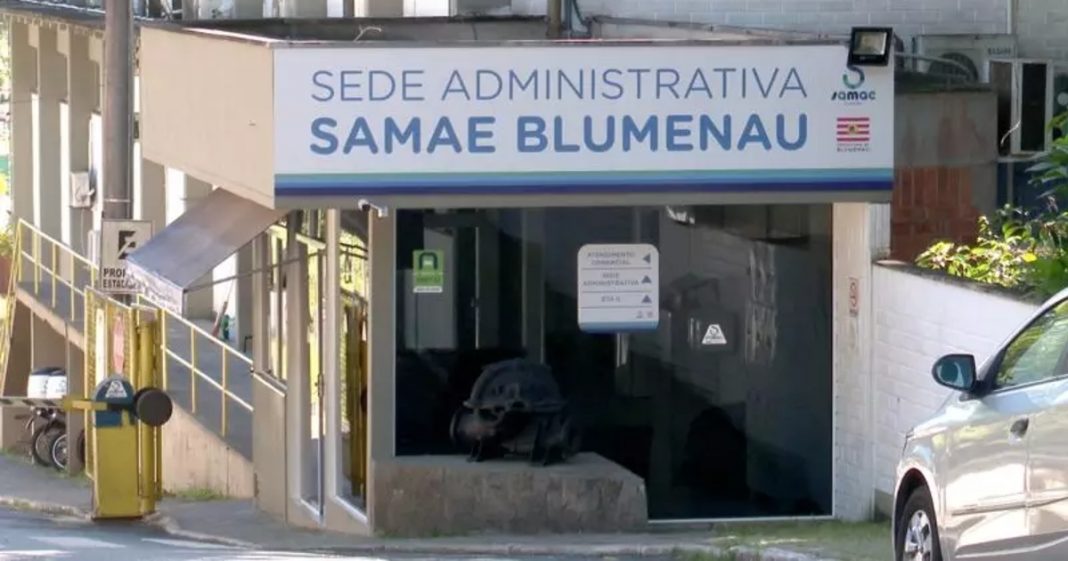 Presidente do Samae deverá prestar esclarecimentos na Câmara sobre a falta de água em Blumenau
