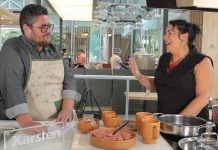 Gustavo Siqueira e Liliane Bento fazem talharim com linguiça blumenau e calabresa defumada