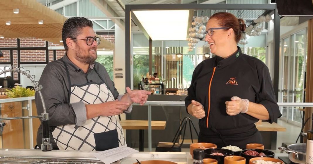 Gustavo Siqueira e Suzana Wascheck ensinam a preparar uma deliciosa paçoca de pinhão