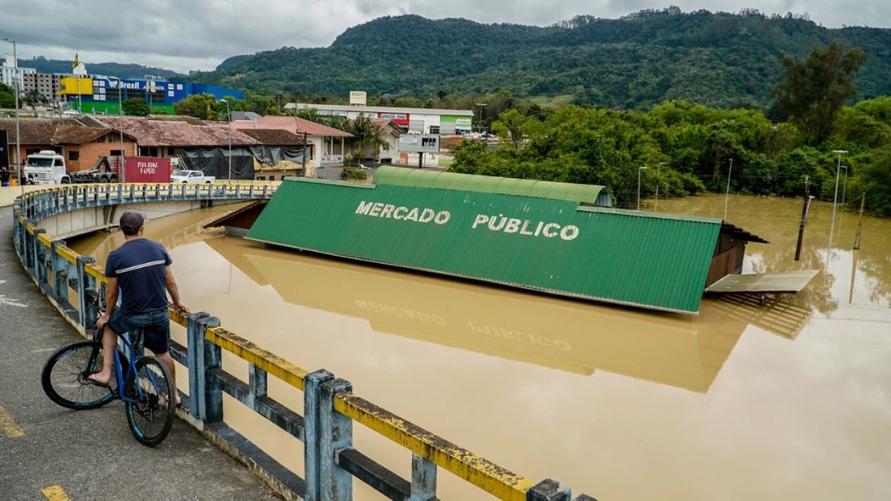 Aprovado projeto de deputado de Blumenau que acelera repasses para cidades  atingidas por desastres climáticos