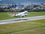 Passagem aérea de São Paulo para Navegantes pode custar mais caro do que Buenos Aires, Miami e Los Angeles