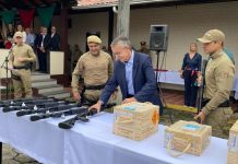 GALERIA - Entrega de armamento, medalhas e homenagens marcam 37º aniversário do Batalhão da PM de Blumenau