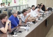 Vereadores aprovam reajuste no salário e no vale-alimentação dos servidores da Prefeitura de Blumenau