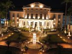 GALERIA - Veja como está a Praça Central do Teatro Carlos Gomes após revitalização