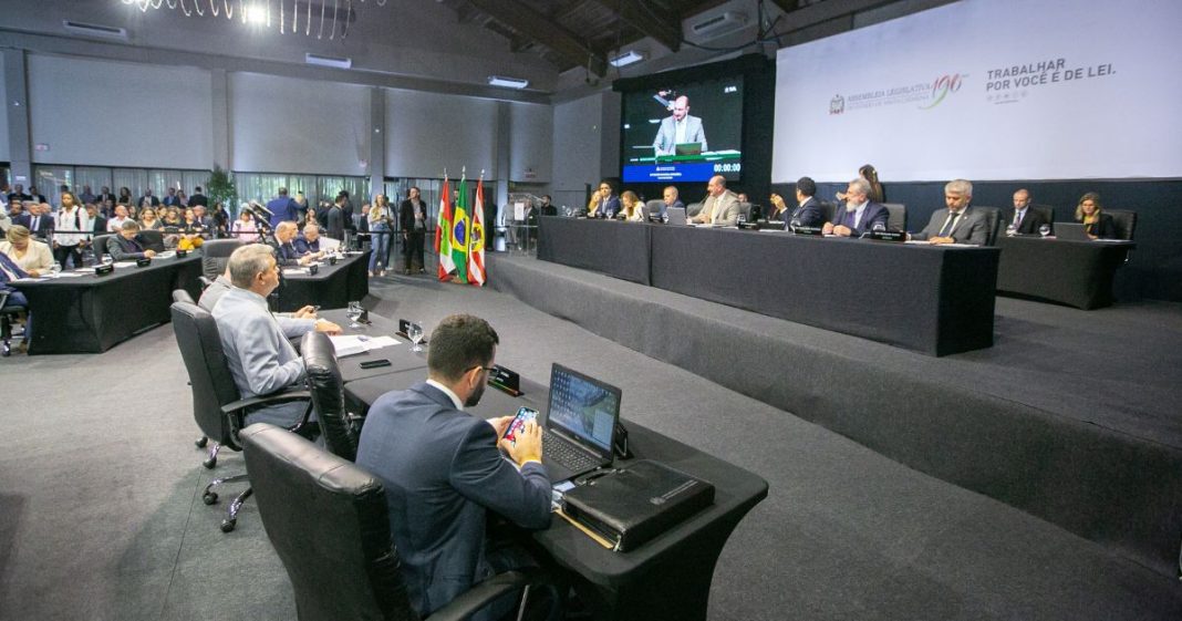 Tragédia no Rio Grande do Sul repercute durante sessão itinerante da Alesc em Blumenau