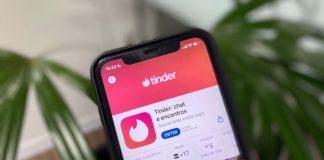 Grupo que marcava encontros no Tinder para roubar vítimas é preso em SC