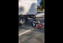 Motociclista fica em estado grave após colidir em caminhão em Indaial