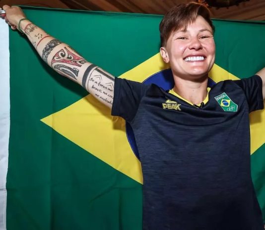 Quem é Raquel Kochhann, catarinense porta-bandeira do Brasil nas Olimpíadas de Paris