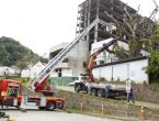 Corte de árvore deixa via temporariamente interditada no Centro de Blumenau