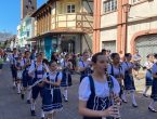 GALERIA - Tradicional desfile cívico marca aniversário de 174 anos de Blumenau