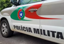 Advogado é preso em operação da PM após transportar 8 kg de maconha, em Blumenau