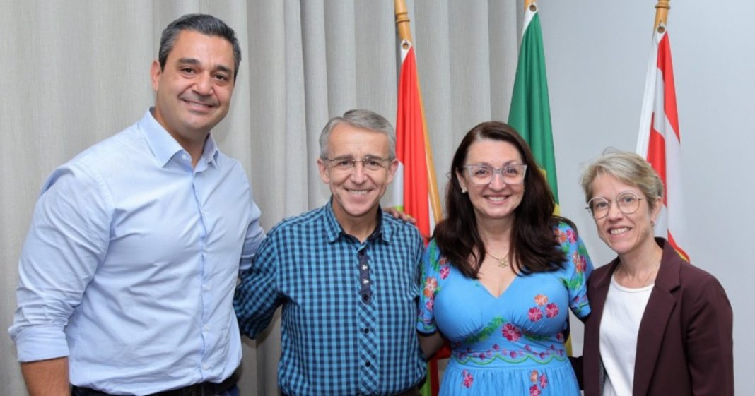 Alexandre Matias retorna para Prefeitura de Blumenau