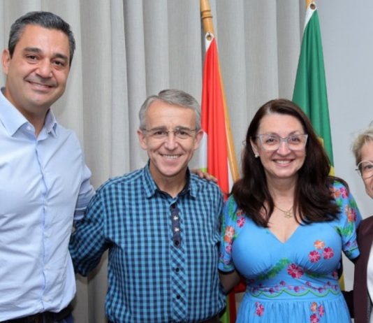 Alexandre Matias retorna para Prefeitura de Blumenau