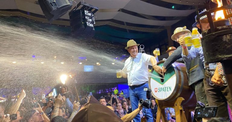 GALERIA - Confira como foi a abertura da 39ª Oktoberfest Blumenau