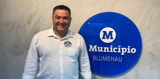 “Saímos de cabeça erguida”: Ricardo Alba agradece os votos após eleições em Blumenau