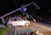 Colisão em poste deixa motorista morta em rodovia e parte de Ilhota sem luz