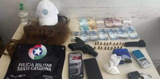 Em abordagem policial, criança de 10 anos é flagrada escondendo arma em Joinville